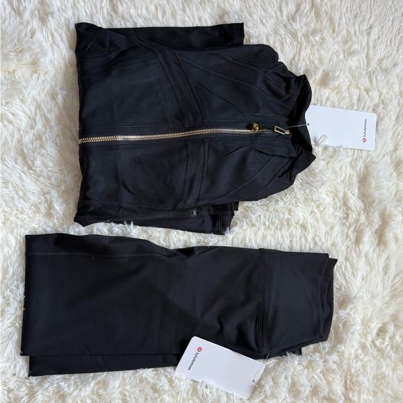 lululemon athletica Women's Utility Jacket in Black - Picture 3 of 3